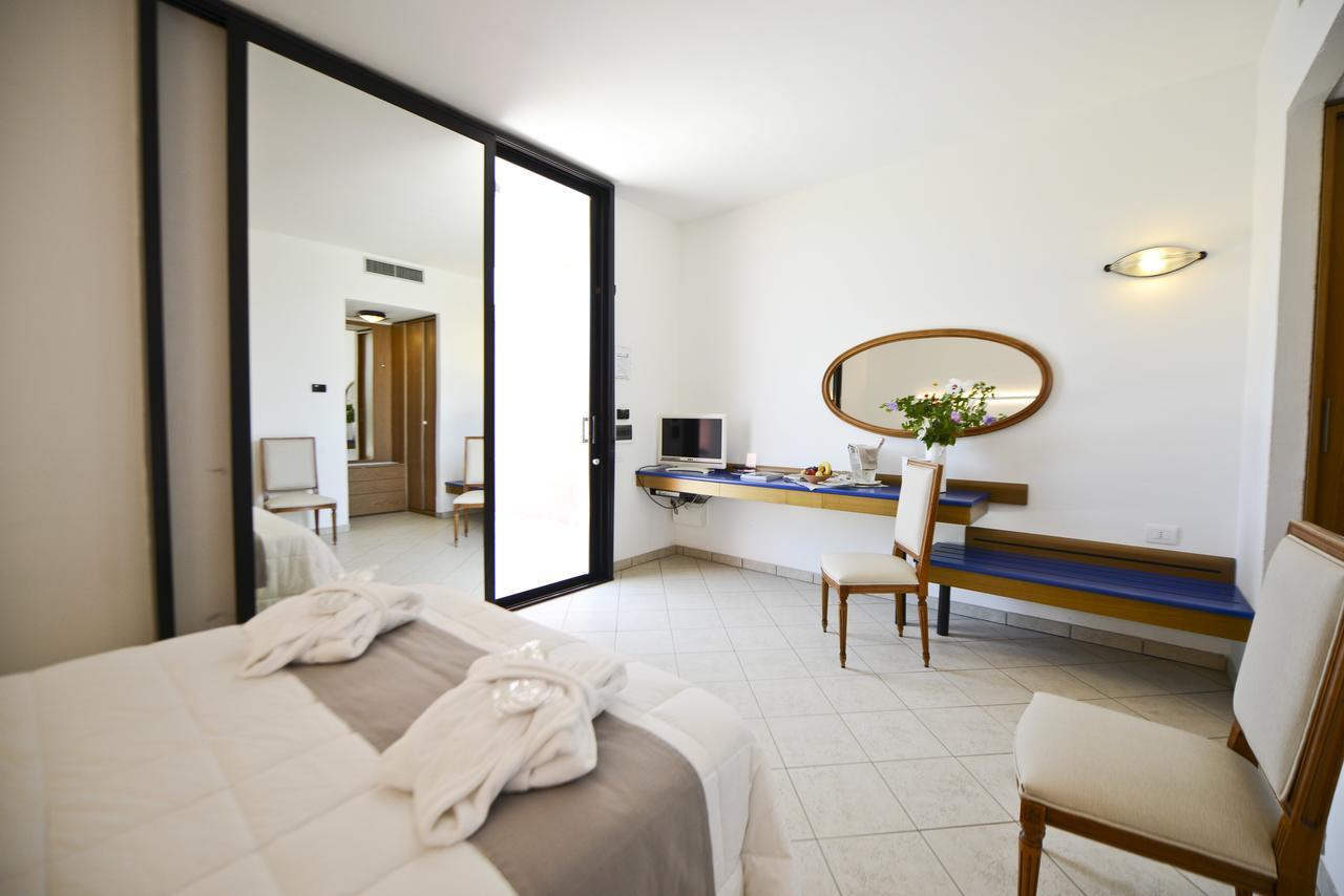 Grand Hotel Masseria Santa Lucia Ostuni Exterior foto